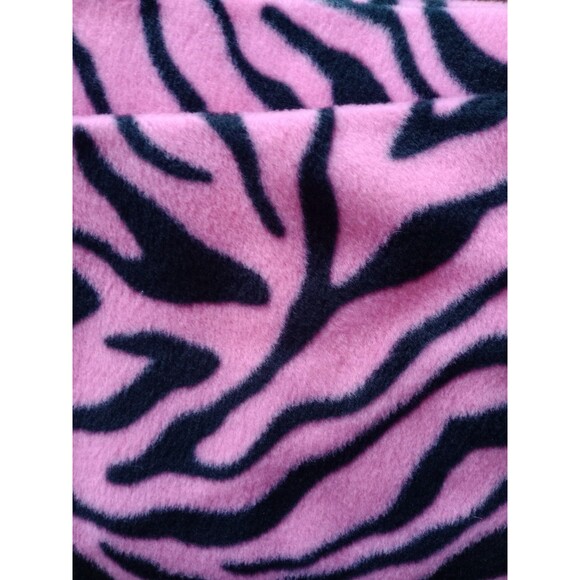 1 1/2 Yards of Pink & Black Zebra Print Fleece Material 60" Wide Crafts Sewing - Picture 1 of 3